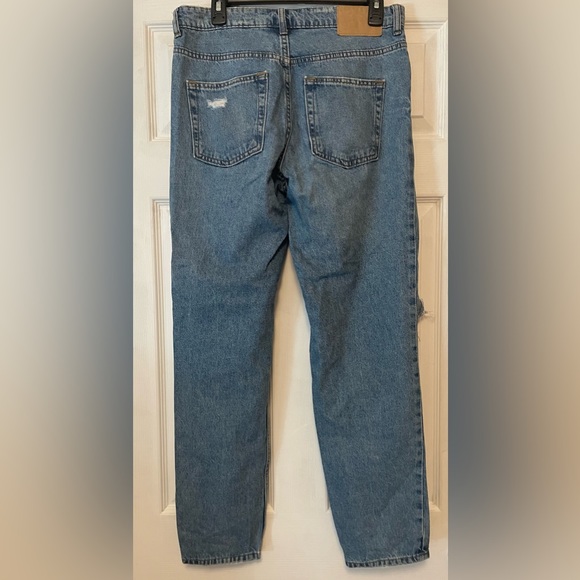 High Waisted Ripped Jeans - Picture 2 of 3